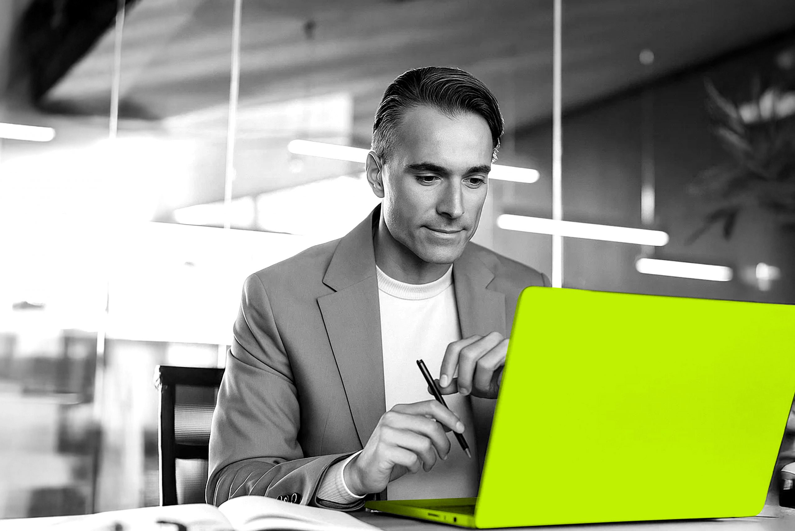 Top 5 AI-Powered CRMs and AI CRM Use Cases in 2025