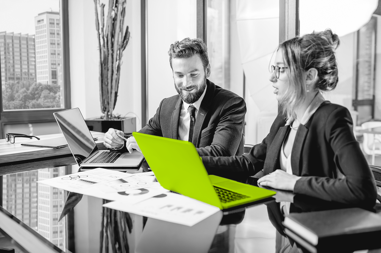 Fonctionnalités de l’IA CRM pour les entreprises financières : ce qui fonctionne, ce qui est le battage médiatique et comment 5 plateformes se comparent (2026)